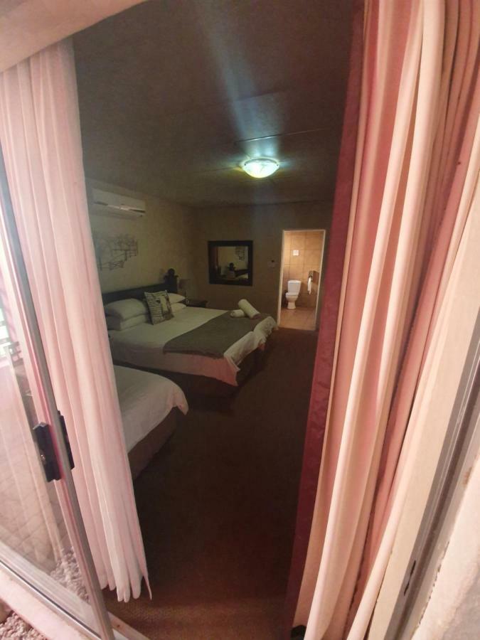 Leach Lodge Куруман Екстериор снимка